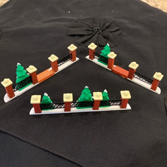 Dept 56, Heritage Village Fences, EUC - Picture 3 of 8